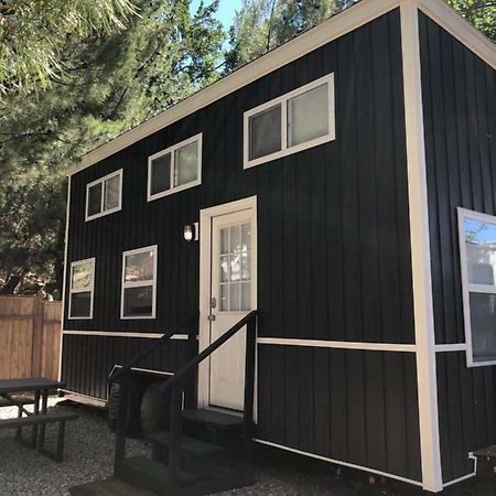 Hygge Tiny Home Hue-Gah Leeds エクステリア 写真
