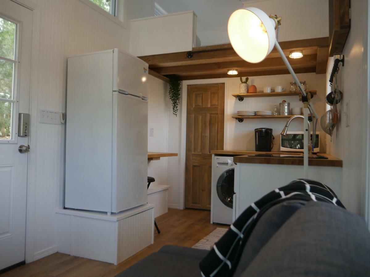 Hygge Tiny Home Hue-Gah Leeds エクステリア 写真