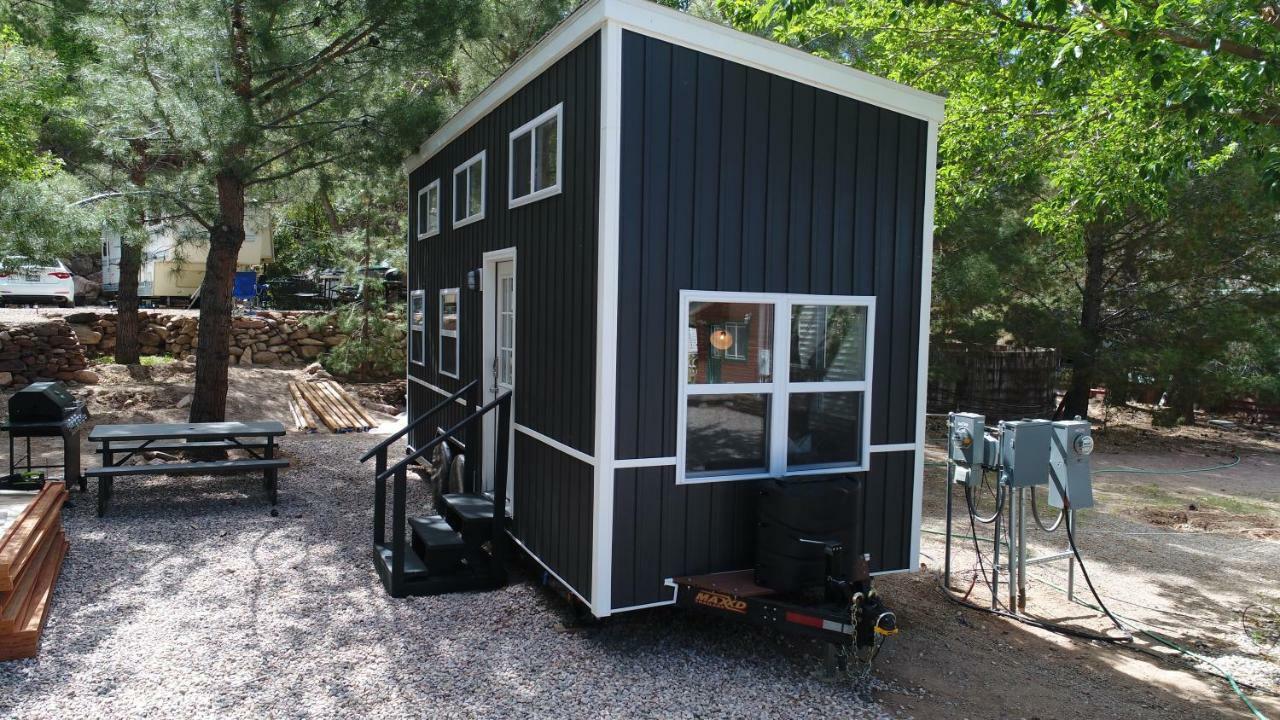 Hygge Tiny Home Hue-Gah Leeds エクステリア 写真