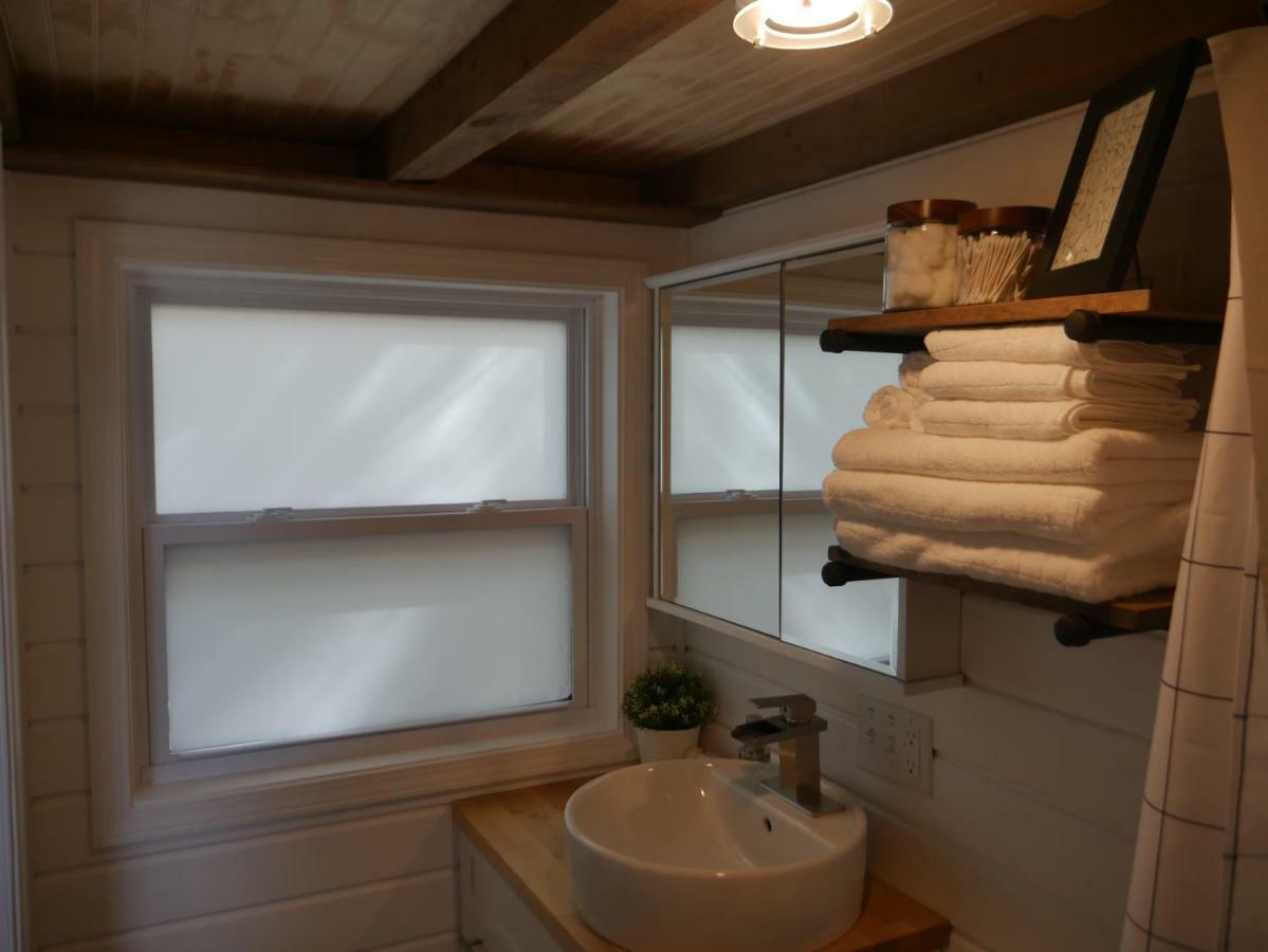 Hygge Tiny Home Hue-Gah Leeds エクステリア 写真