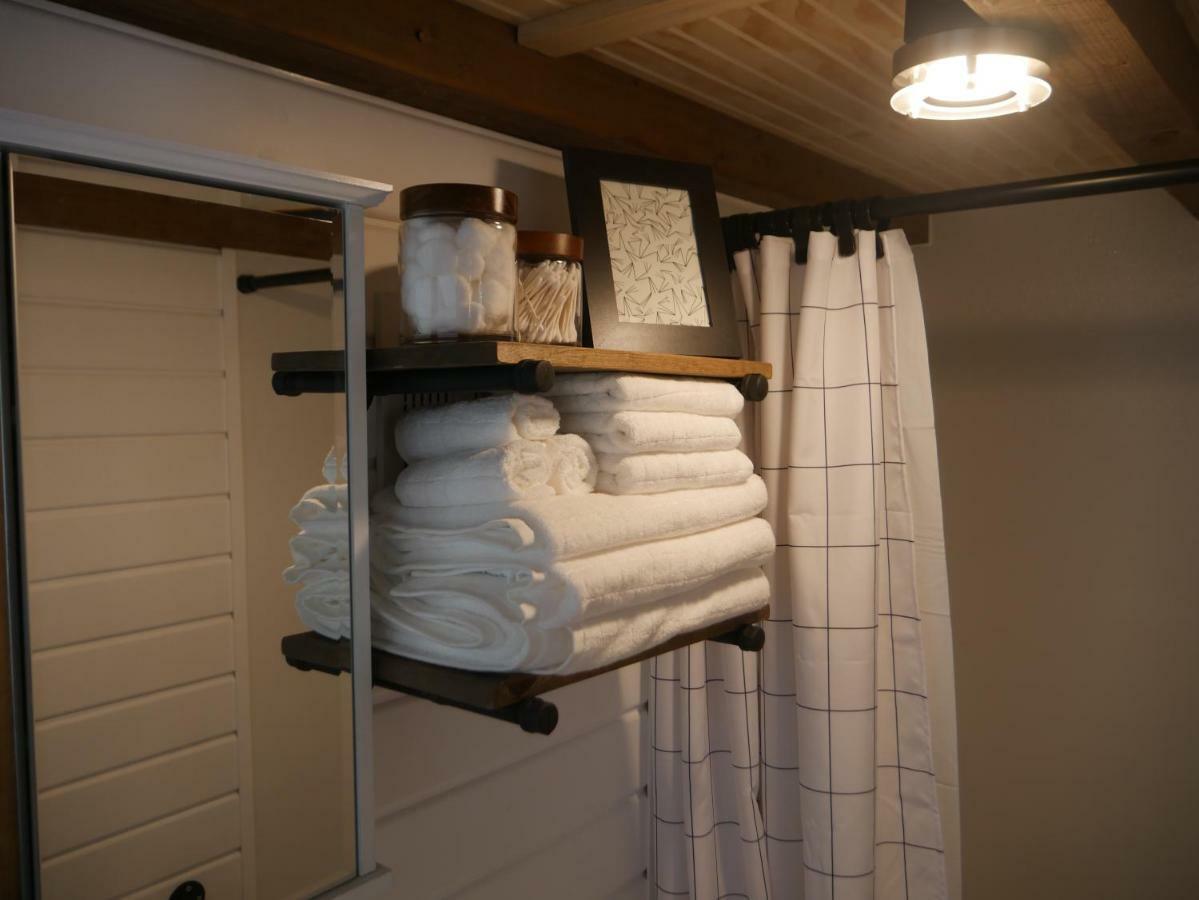 Hygge Tiny Home Hue-Gah Leeds エクステリア 写真
