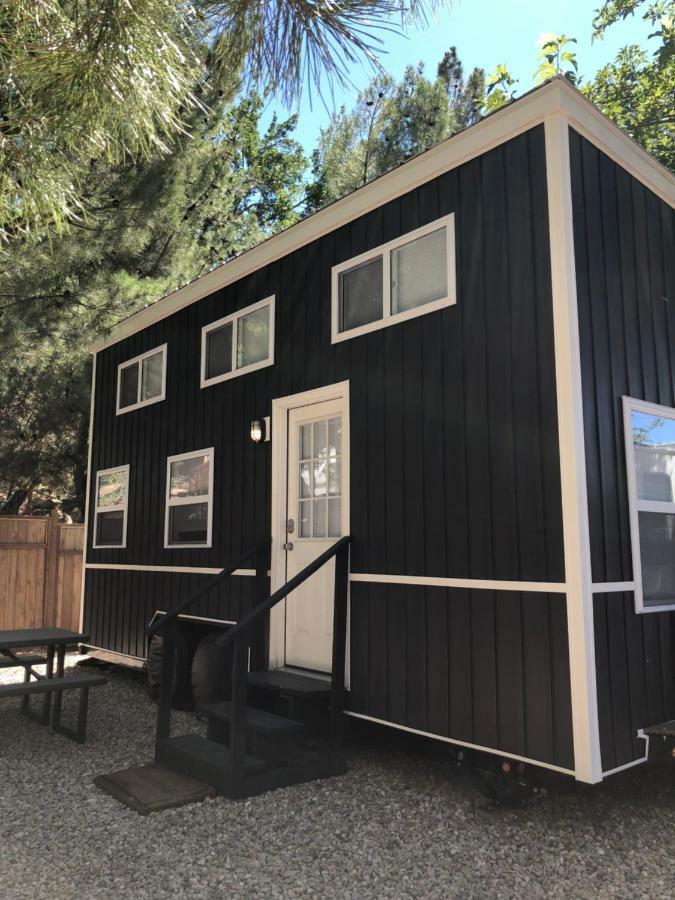 Hygge Tiny Home Hue-Gah Leeds エクステリア 写真