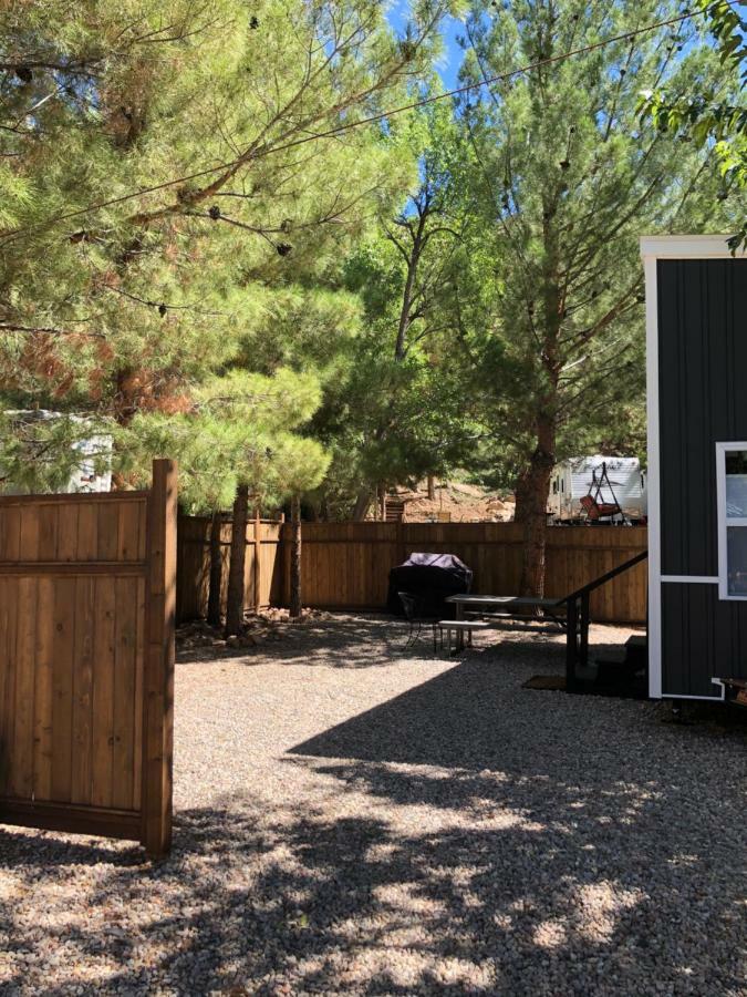 Hygge Tiny Home Hue-Gah Leeds エクステリア 写真